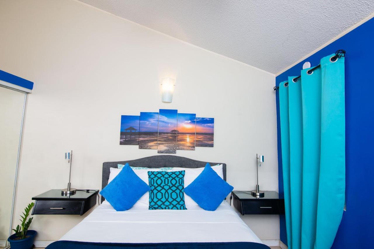 The Oasis I, Portmore Country Club Bagian luar foto