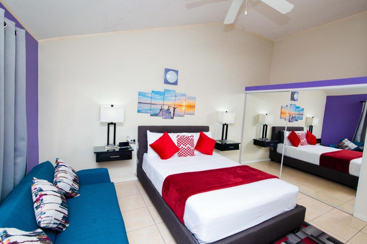 The Oasis I, Portmore Country Club Bagian luar foto
