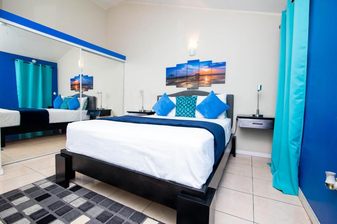 The Oasis I, Portmore Country Club Bagian luar foto