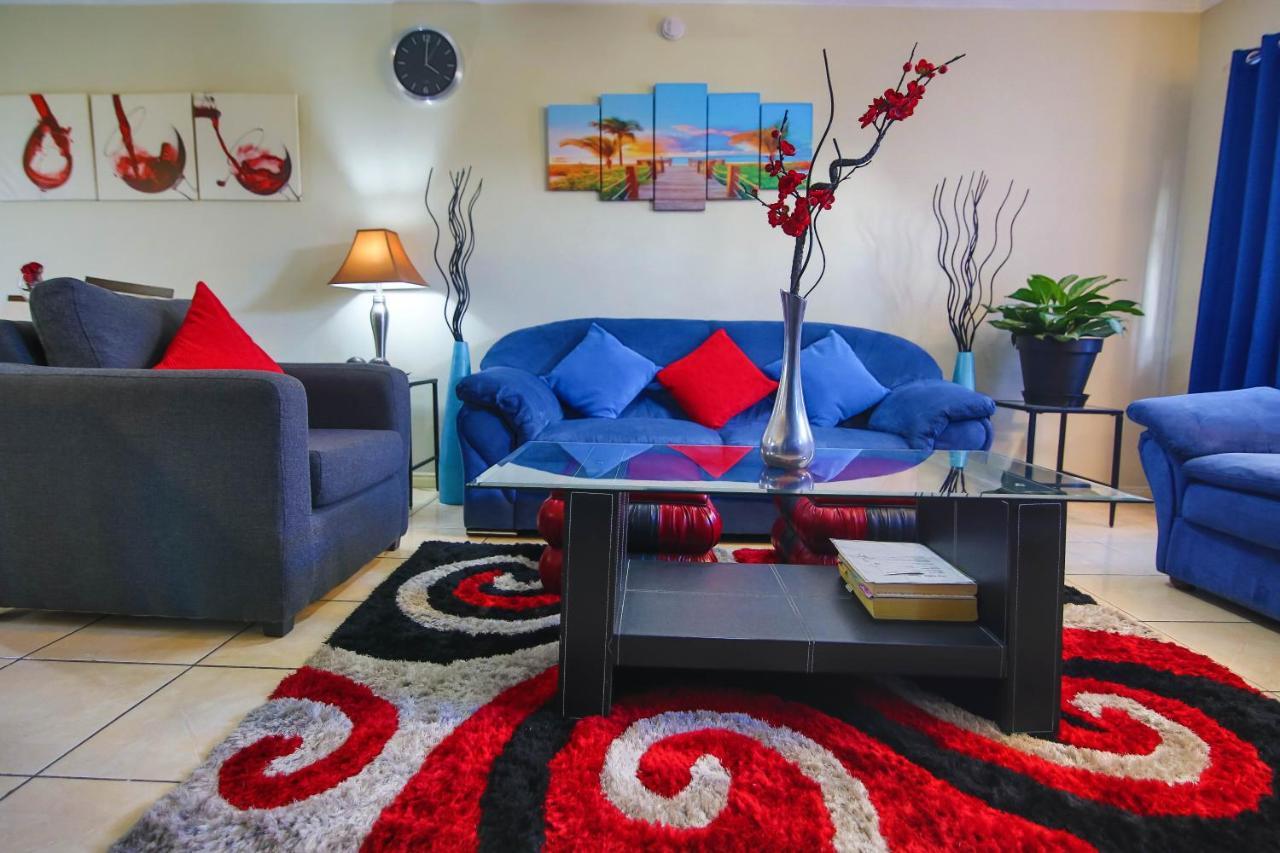 The Oasis I, Portmore Country Club Bagian luar foto